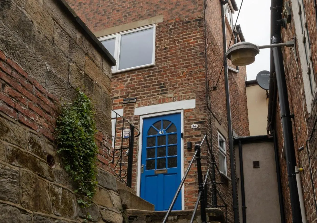 Starlight Cottage Whitby 0*,